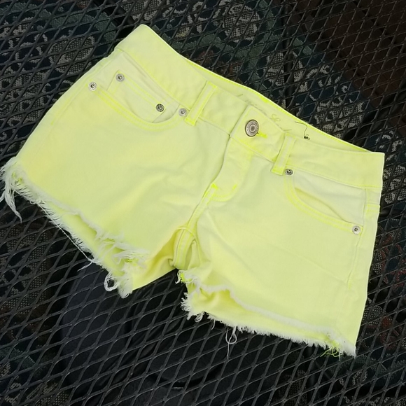 American Eagle Outfitters Pants - American Eagle EUC Sz 0 Jean Shortss
